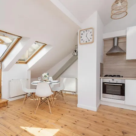Apartment Starowislna With Ac & Pet-friendly By Renters *